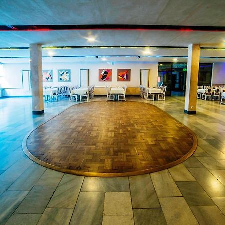 Hotel Accademia Ostrowiec Świętokrzyski Esterno foto