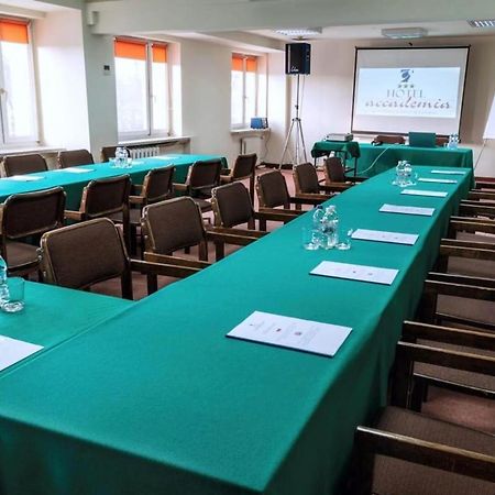 Hotel Accademia Ostrowiec Świętokrzyski Esterno foto