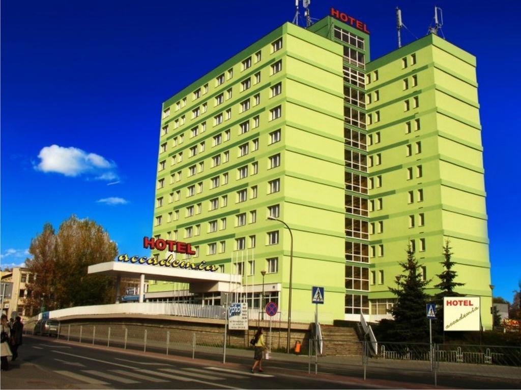 Hotel Accademia Ostrowiec Świętokrzyski Esterno foto