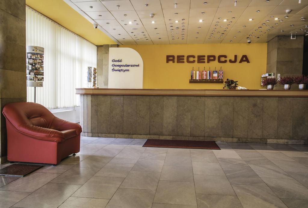 Hotel Accademia Ostrowiec Świętokrzyski Esterno foto